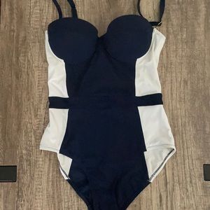 Tory Burch size Small women’s one piece swimsuit